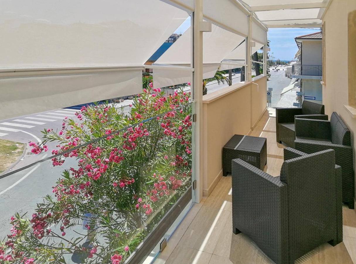 Sea Holidays Apartment Marina di Pietrasanta Exterior photo