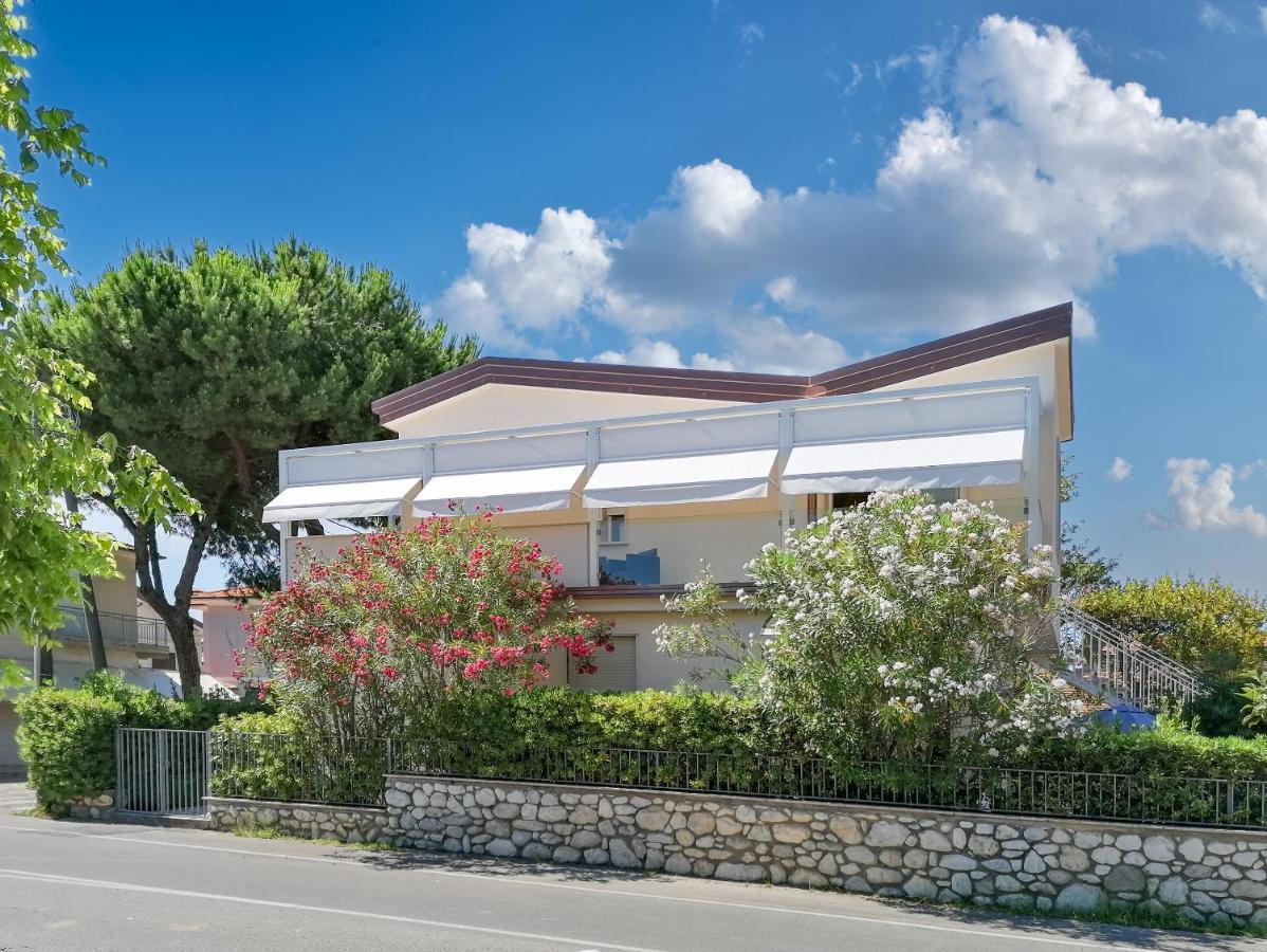 Sea Holidays Apartment Marina di Pietrasanta Exterior photo